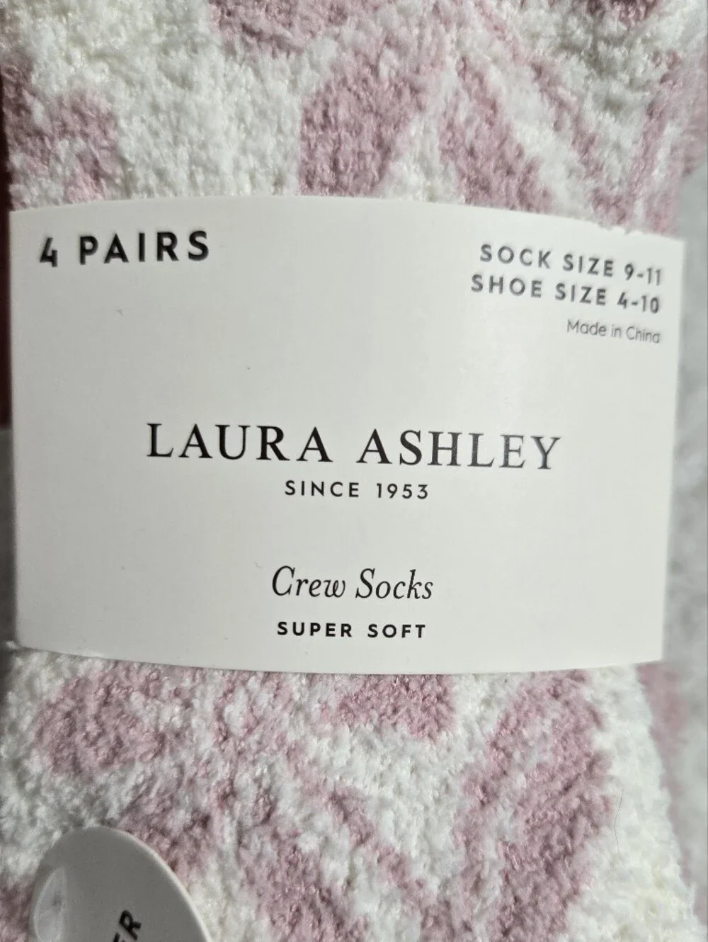 Laura Ashley 4 Pack Of Super Soft Crew Socks NWT